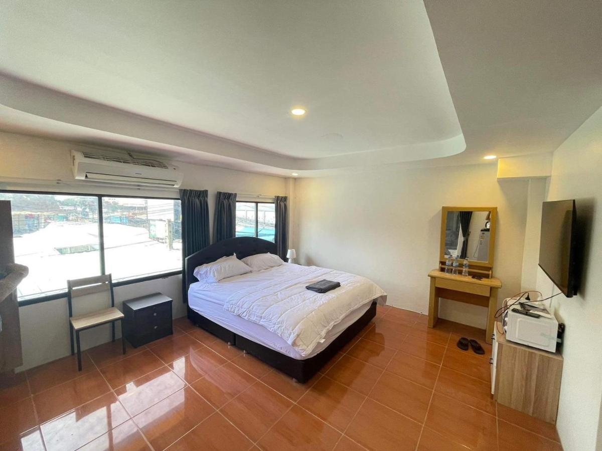 Hotel The Sports Lounge Pattaya Exterior foto